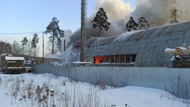 Пожар по ул.Фронтовых Бригад в г.Екатеринбурге (ФОТО, ВИДЕО)