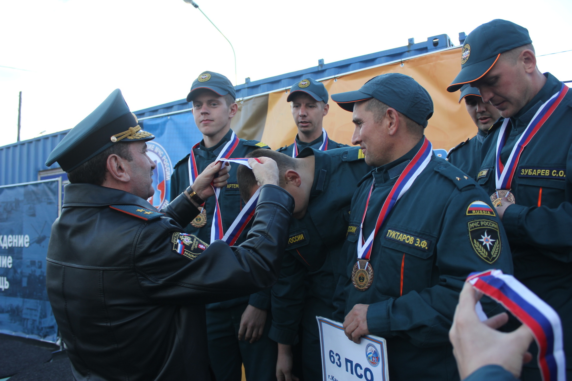 Звание «Лучшего дежурного караула» Среднего Урала завоевали пожарные  Екатеринбурга (ФОТО, ВИДЕО, СИНХРОН) - Новости - Главное управление МЧС  России по Свердловской области