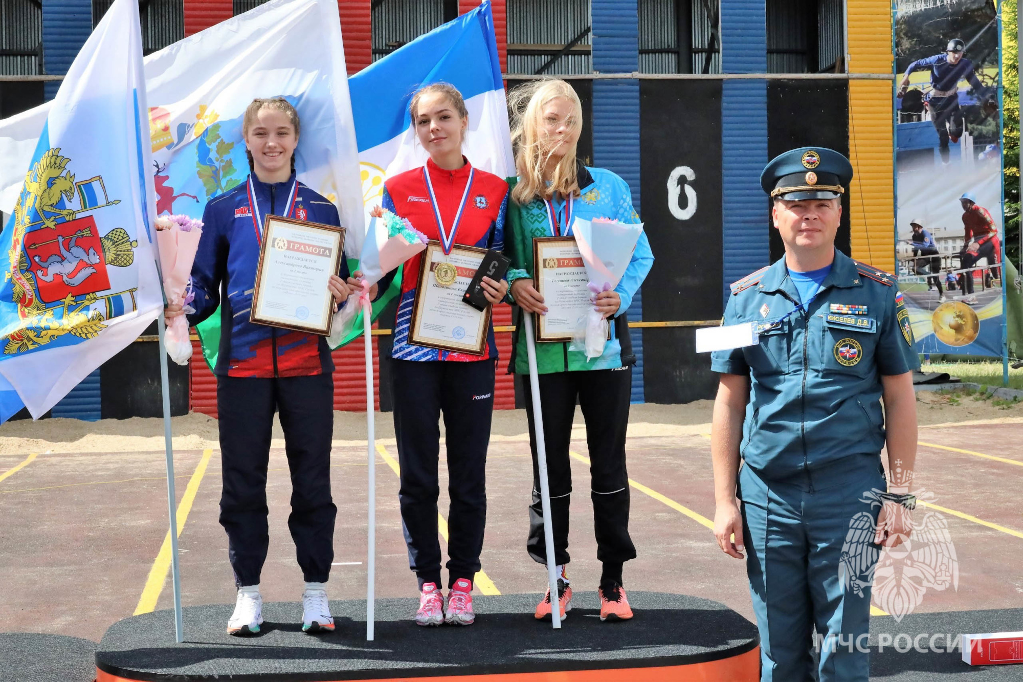 Спортсмены свердловской области. Соревнования по пожарно-спасательному спорту. Спасательный спорт МЧС. Пожарно-спасательный спорт башня. Спортивные разряды пожарно спасательный спорт.