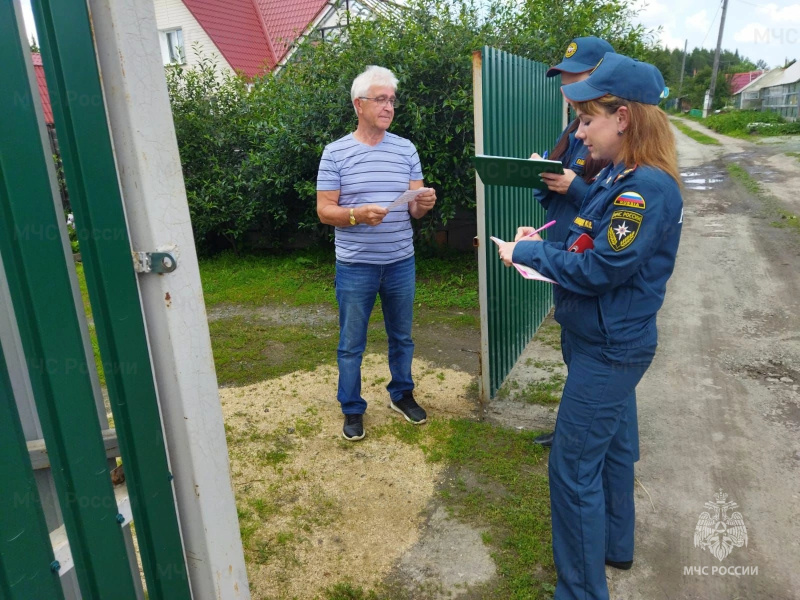 Патрульные группы напоминают гражданам об ответственности за нарушение пожарной безопасности