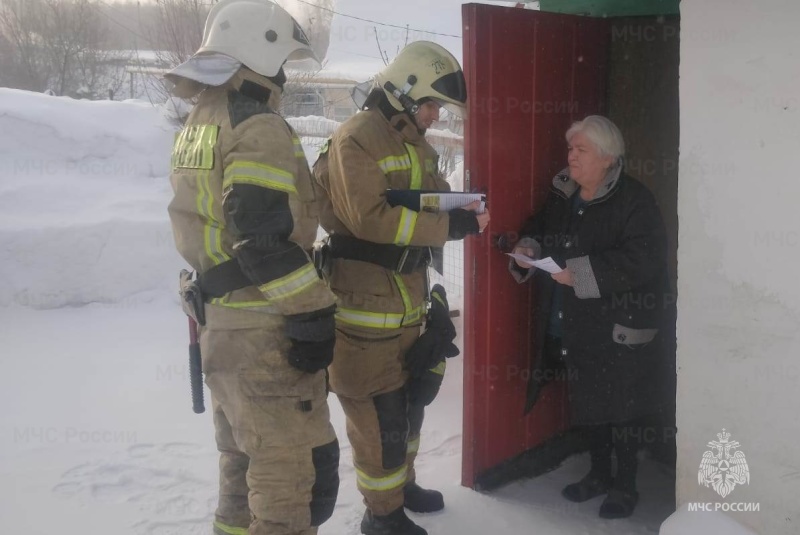 Свердловские огнебoрцы продолжают профилактическую операцию «Отопительный сезон»