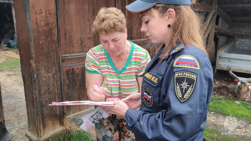 Инспектора госпожнадзора Свердловской области ежедневно выявляют нарушителей особого противопожарного режима