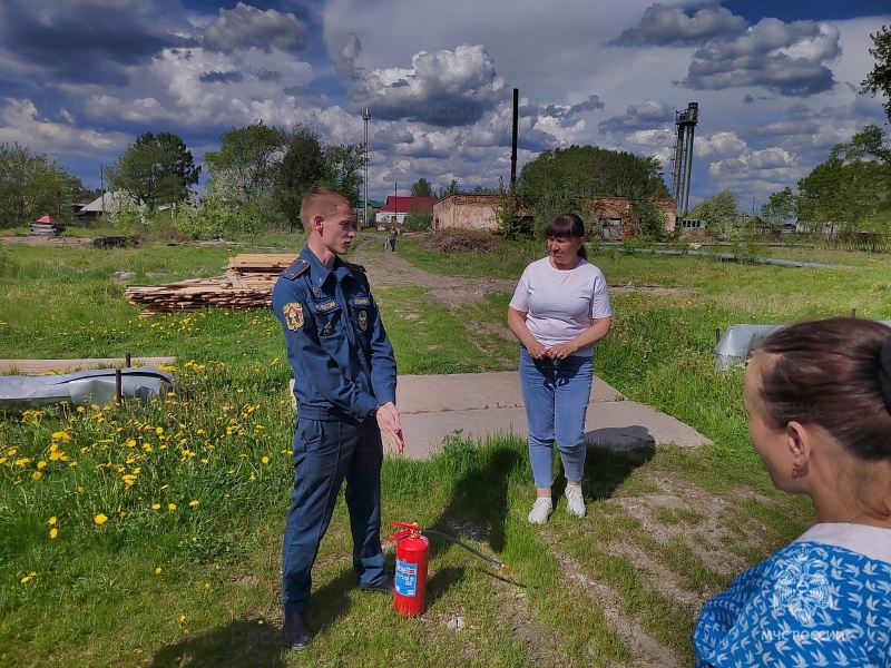 «В моей работе нет трудностей»: в Свердловской области определен лучший сотрудник госпожнадзора